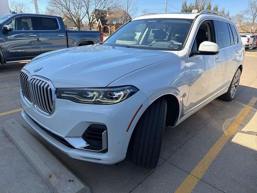 Alpine White 2019 BMW X7 xDrive50i