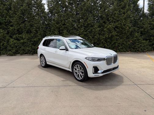 Alpine White 2019 BMW X7 xDrive50i