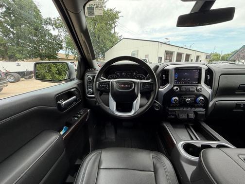 White Frost Tricoat 2019 GMC Sierra 1500 SLT