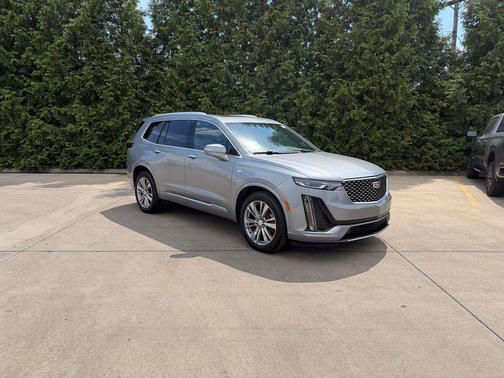 Argent Silver Metallic 2023 Cadillac XT6 Premium Luxury AWD