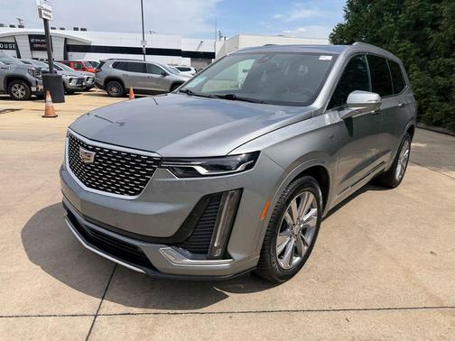 Argent Silver Metallic 2023 Cadillac XT6 Premium Luxury AWD