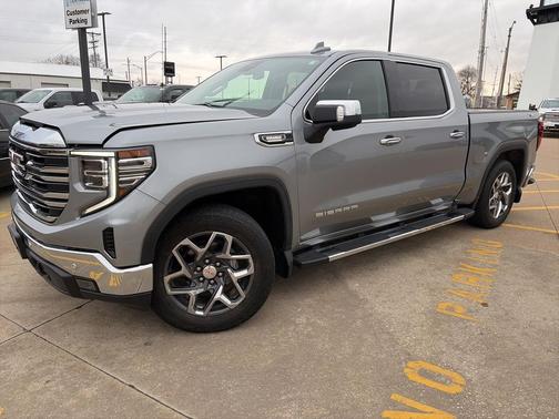2024 GMC Sierra 1500 SLT