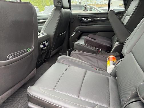 Satin Steel Metallic 2022 GMC Yukon Denali