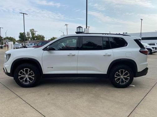 2024 GMC Acadia AWD AT4