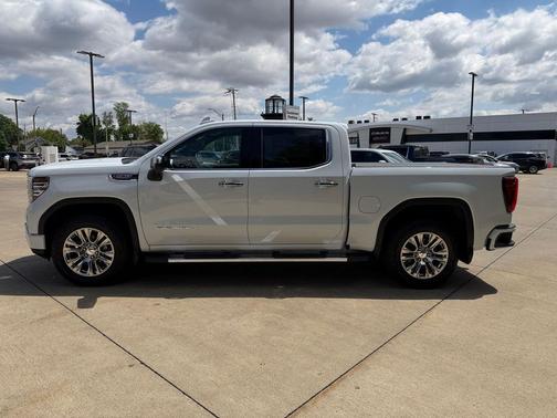Glacier White Tricoat 2026 GMC Sierra 1500 Denali