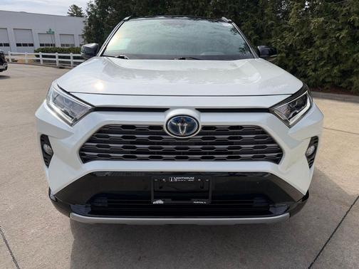 2021 Toyota RAV4 Hybrid SE