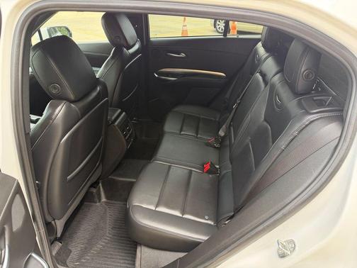 Crystal White Tricoat 2023 Cadillac XT4 Premium Luxury