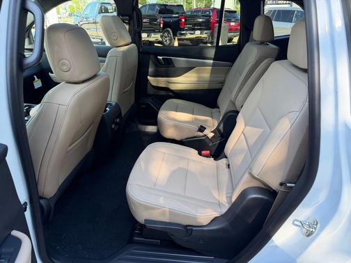 Summit White 2026 Buick Enclave Preferred FWD