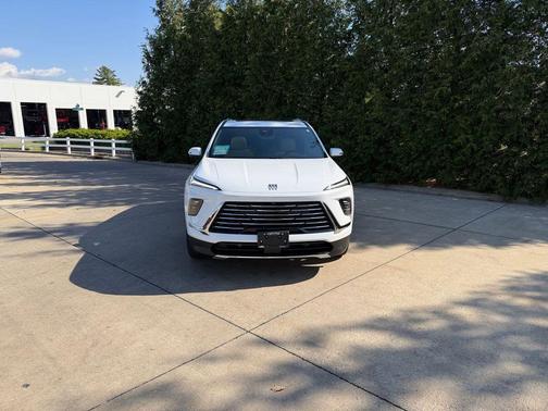 Summit White 2026 Buick Enclave Preferred FWD