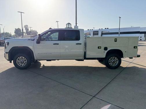 Summit White 2026 GMC Sierra 2500 Pro