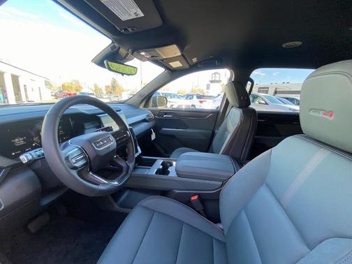 2026 GMC Acadia AT4 AWD