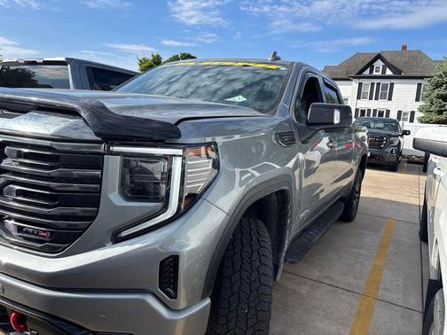 Sterling Metallic 2023 GMC Sierra 1500 AT4