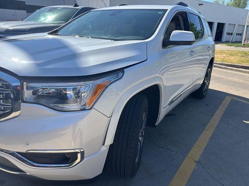 White Frost Tricoat 2018 GMC Acadia Denali