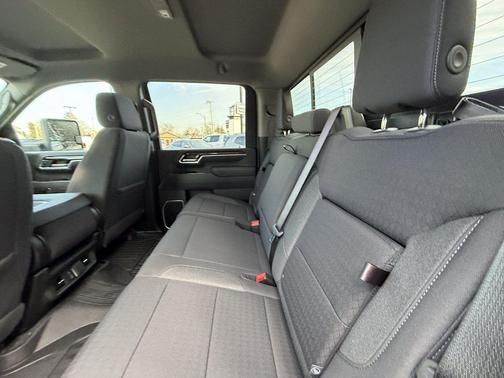 2026 GMC Sierra 2500 SLE