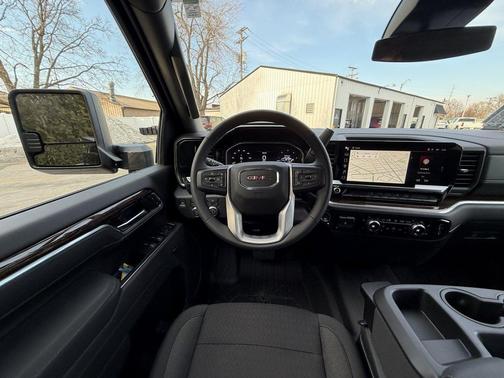 2026 GMC Sierra 2500 SLE