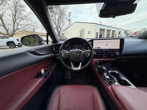 2022 Lexus NX 350h Luxury