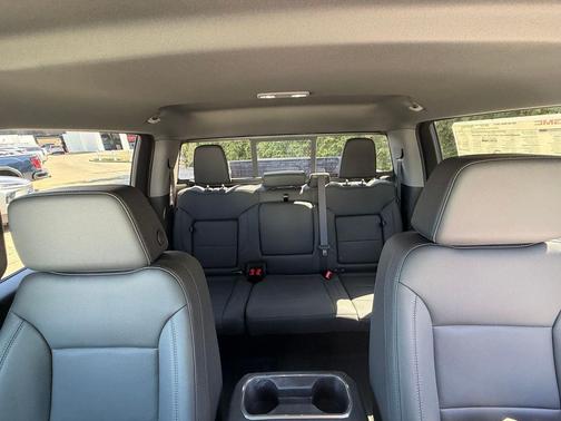 Glacier White Tricoat 2026 GMC Sierra 1500 SLT