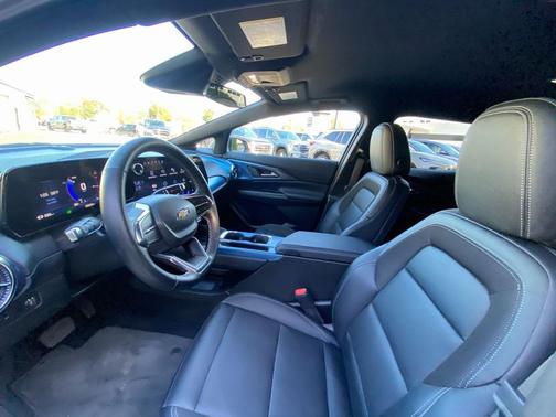 2025 Chevrolet Equinox EV LT