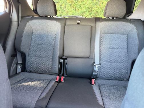 Sterling Gray Metallic 2024 Chevrolet Equinox 1LT