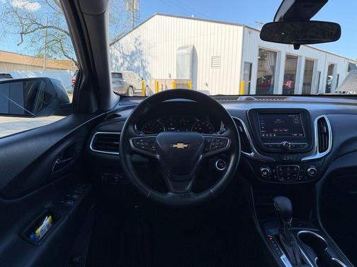Sterling Gray Metallic 2024 Chevrolet Equinox 1LT