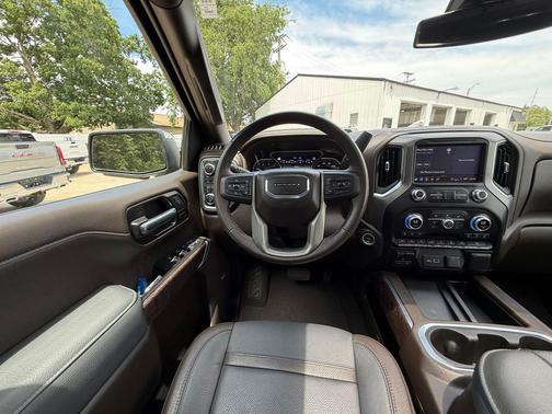 Onyx Black 2022 GMC Sierra 1500 Denali