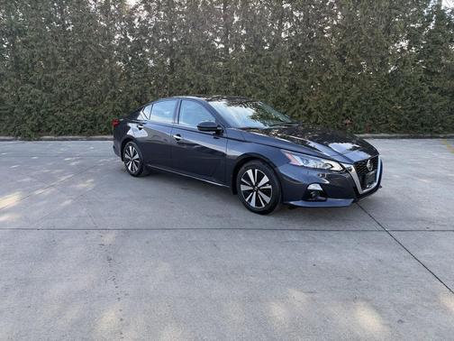 Storm Blue Metallic 2021 Nissan Altima 2.5 SL Sedan