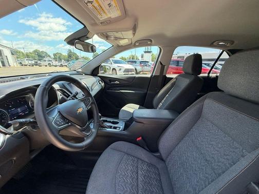 Mosaic Black Metallic 2024 Chevrolet Equinox 1LT