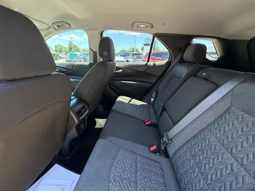 Mosaic Black Metallic 2024 Chevrolet Equinox 1LT
