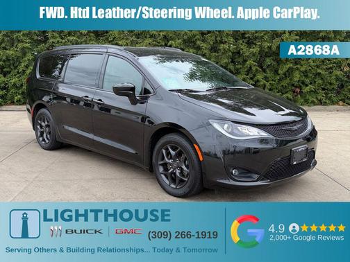 Brilliant Black Crystal Pearlcoat 2020 Chrysler Pacifica Touring-L Plus