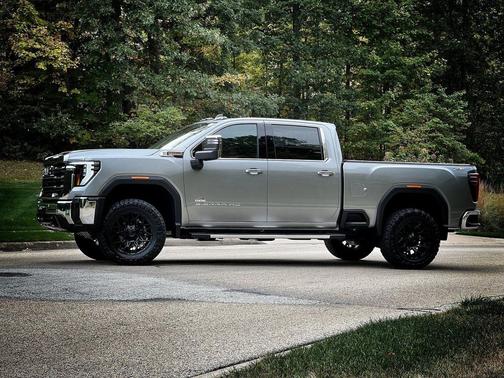 2026 GMC Sierra 2500 SLT