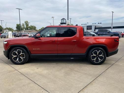 2022 Rivian R1T Adventure