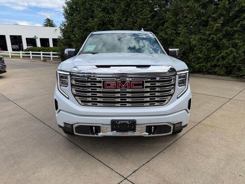 Glacier White Tricoat 2026 GMC Sierra 1500 Denali