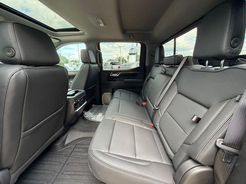 Glacier White Tricoat 2026 GMC Sierra 1500 Denali