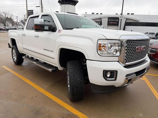 2015 GMC Sierra 2500 Denali