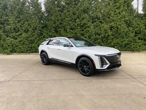 2025 Cadillac LYRIQ Sport