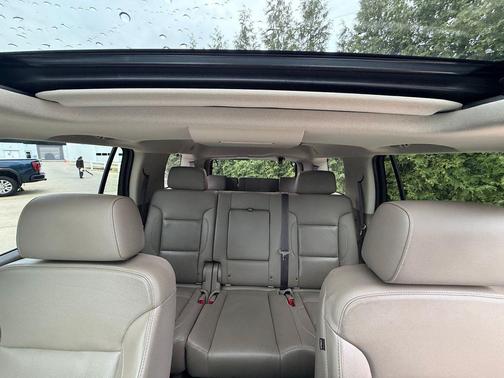 Summit White 2017 GMC Yukon SLT