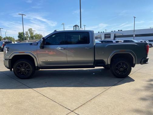 2024 GMC Sierra 2500 AT4