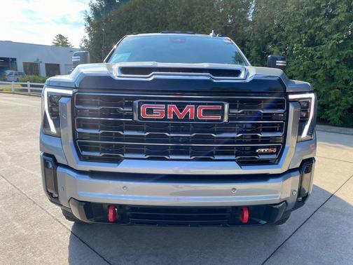 2024 GMC Sierra 2500 AT4