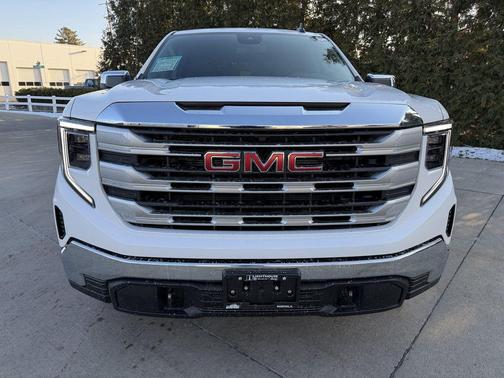 Summit White 2026 GMC Sierra 1500 SLE