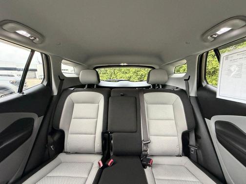 Quicksilver Metallic 2022 GMC Terrain SLE