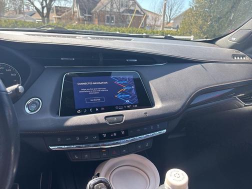 Radiant Silver Metallic 2021 Cadillac XT4 Sport