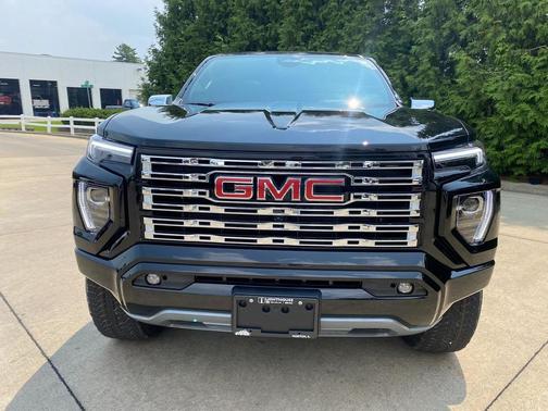 2024 GMC Canyon Denali