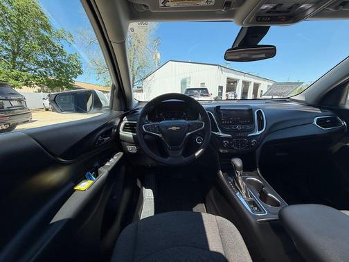 Summit White 2024 Chevrolet Equinox 1LT