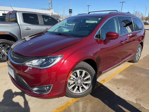 2020 Chrysler Pacifica Touring-L Plus