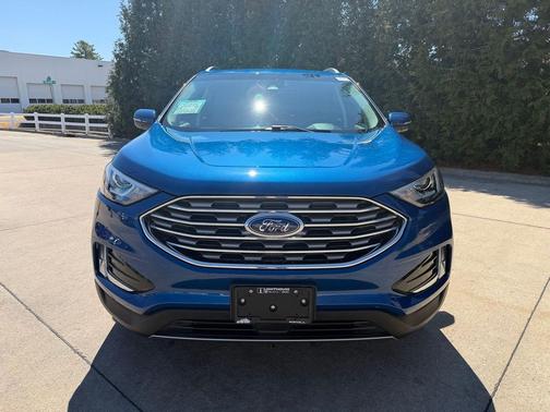 Atlas Blue Metallic 2020 Ford Edge SEL