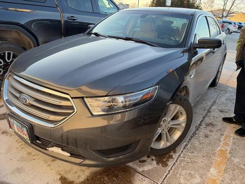2018 Ford Taurus SE