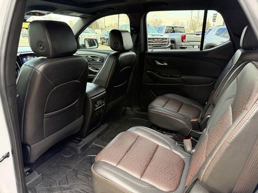 2022 Chevrolet Traverse High Country