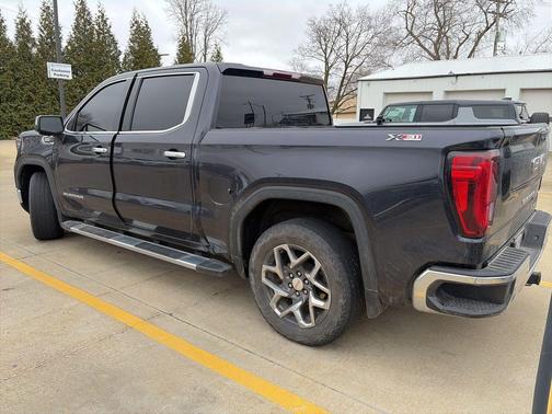 2022 GMC Sierra 1500 SLT