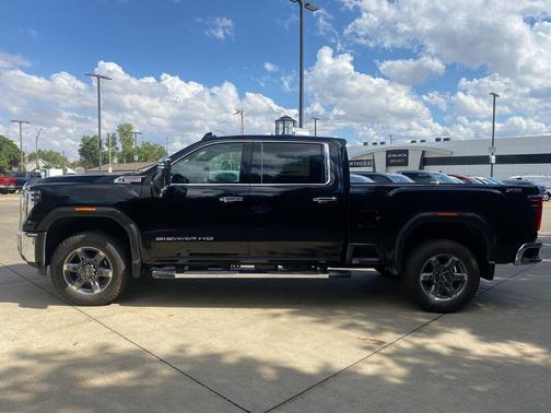 2026 GMC Sierra 2500 SLT