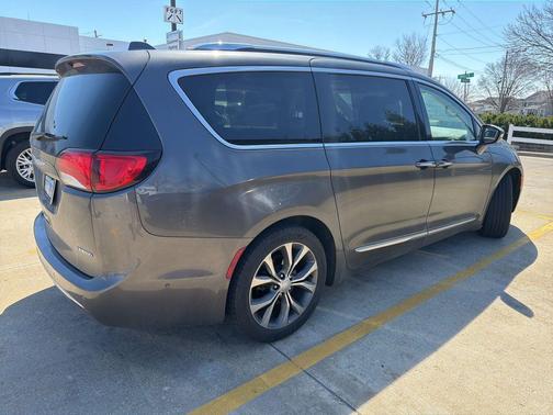 2017 Chrysler Pacifica Limited